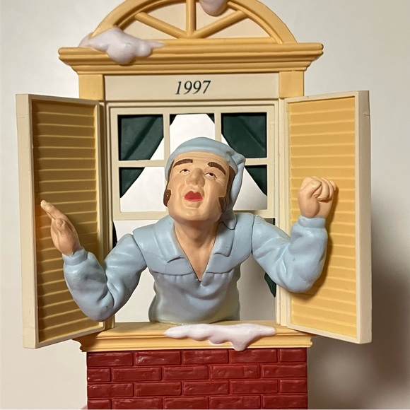 Hallmark Keepsake Christmas Ornament Collector's Club 1997 Away To The Window - Picture 7 of 8